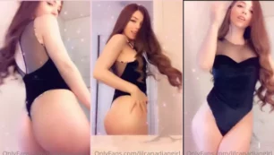 Vídeo filtrado de LilCanadianGirl provocando desnuda