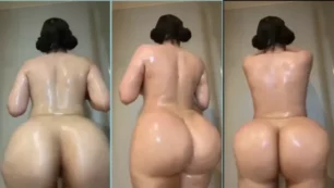 Amelia Socurvy mostrando su trasero aceitado sin ropa y saltando