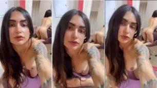 Ana Barreto luciendo su privacy en sensual posición sobre la silla