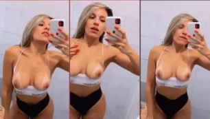 Aninha Maxxi mostrando sus tetas reflejadas en el espejo