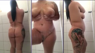 Contenido de Babysamixxx mostrando su gran culo en la ducha a la cámara