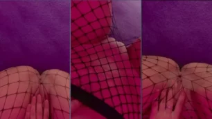 Diabela, famosa del OnlyFans, grabó un video casero divirtiéndose con sus provocativas bragas mostrando todos los detalles de su intimidad