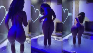 Jheni Lima luciendo su provocativo cuerpo desnudo en un video de la bañera