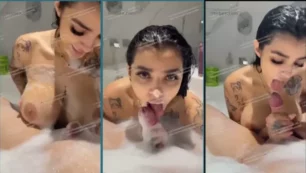 Karely Ruiz realizando sexo oral en la bañera