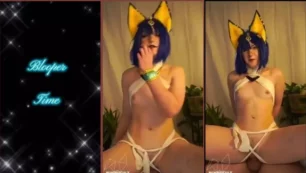 Cosplayer la extranjera Bunnii Cult teniendo buen sexo con un chico con una gran polla y completamente desnuda