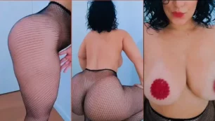 La brasileña Cléo Silva bailando sensualmente en pantimedias y mostrando su turgente culo