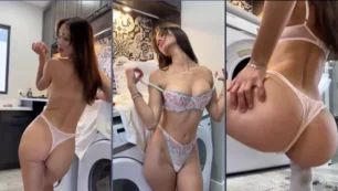 Natalie Roush, jovencita delgadita super caliente, mostrando sus braguitas transparentes bien metidas en su trasero