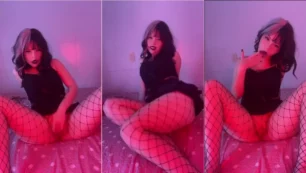 Caliente Leticia Yuni masturbándose en privado