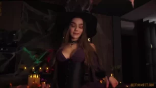 Vídeo filtrado de Seltin Dulce en Halloween en Onlyfans