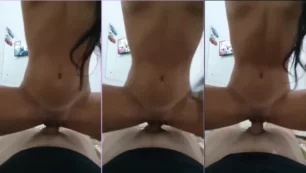 Jovencita de Brasil rodando la polla blanca del chico hasta tener un orgasmo